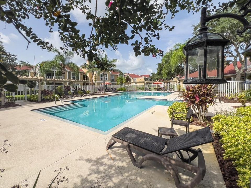 Active With Contract: $130,000 (3 beds, 2 baths, 1274 Square Feet)