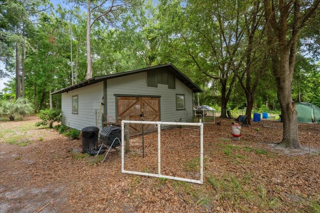 For Sale: $334,900 (2 beds, 1 baths, 720 Square Feet)