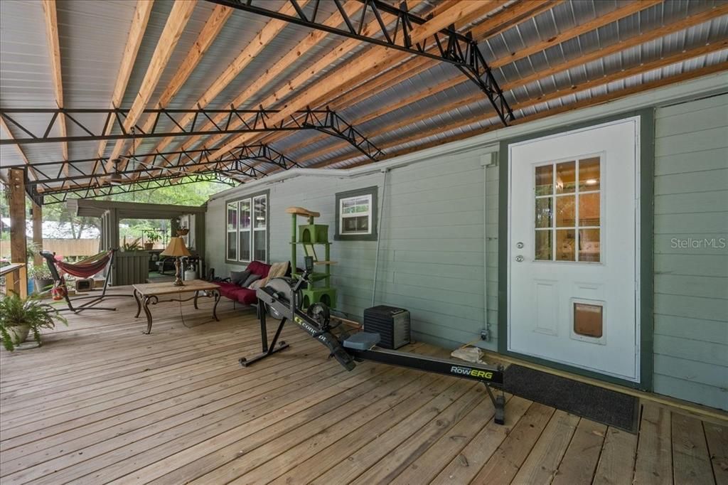 For Sale: $334,900 (2 beds, 1 baths, 720 Square Feet)