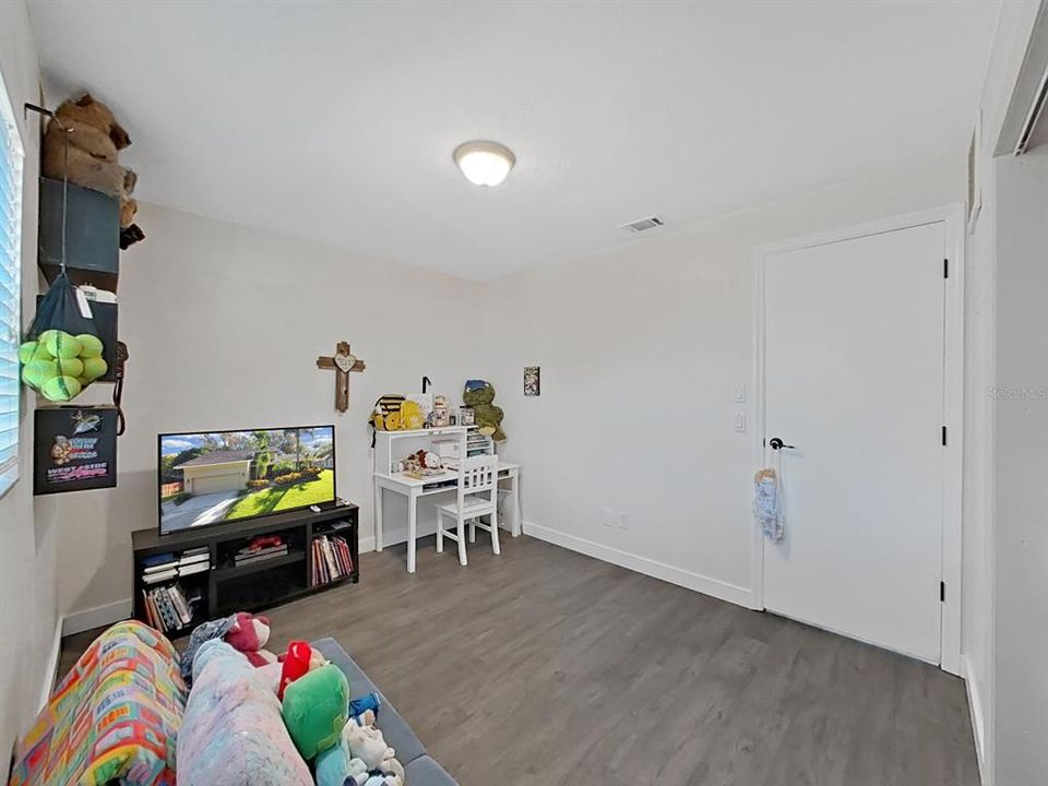 待售: $669,000 (5 贝兹, 2 浴室, 3051 平方英尺)