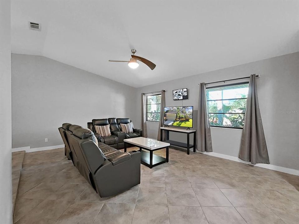 待售: $669,000 (5 贝兹, 2 浴室, 3051 平方英尺)