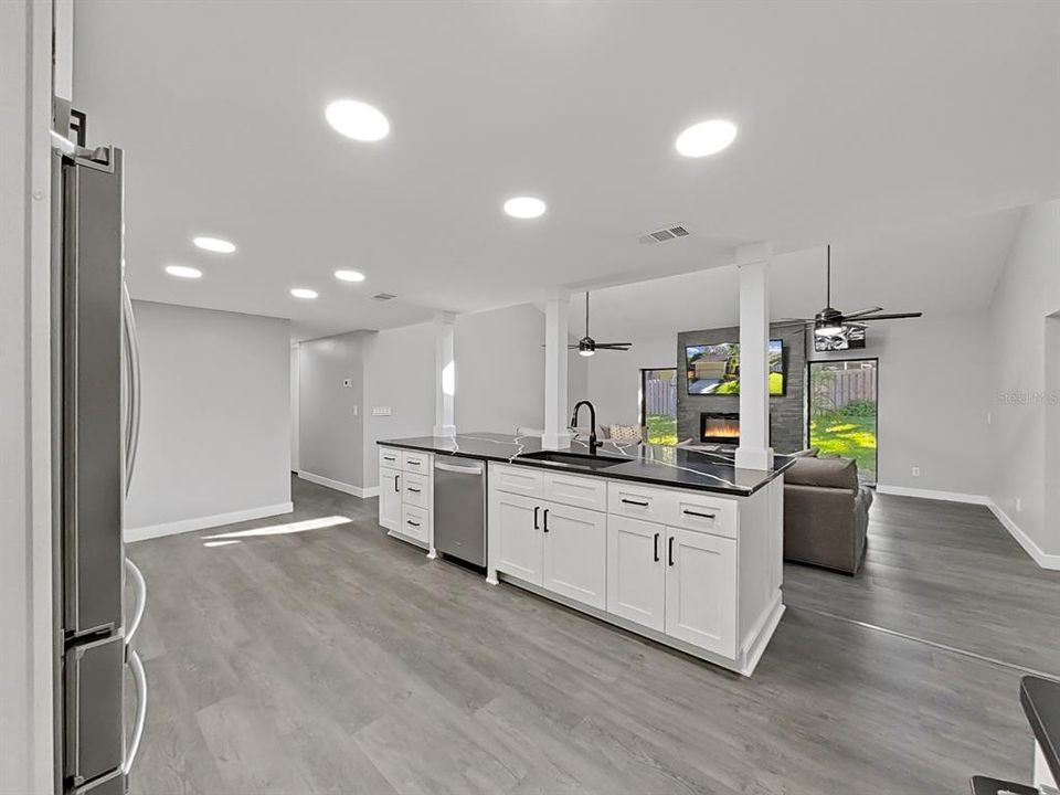 待售: $669,000 (5 贝兹, 2 浴室, 3051 平方英尺)