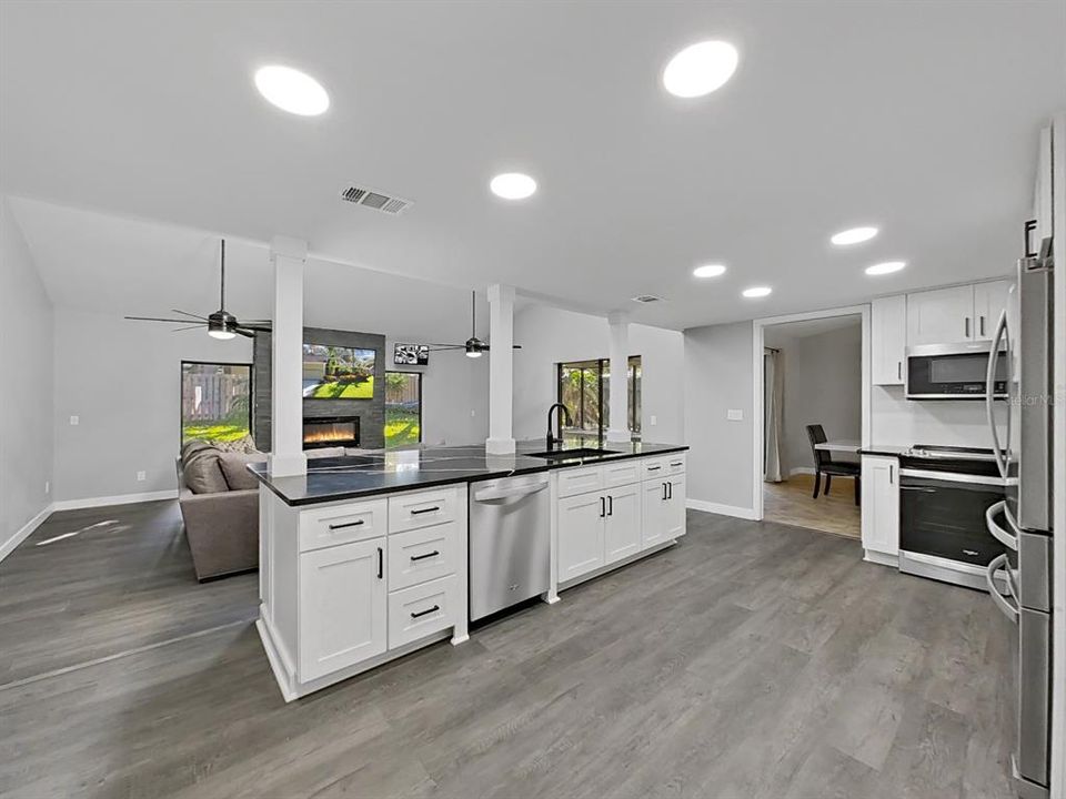 待售: $669,000 (5 贝兹, 2 浴室, 3051 平方英尺)