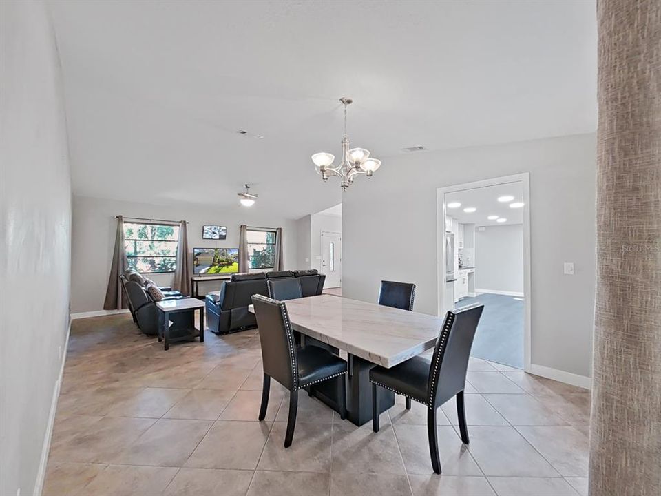 待售: $669,000 (5 贝兹, 2 浴室, 3051 平方英尺)