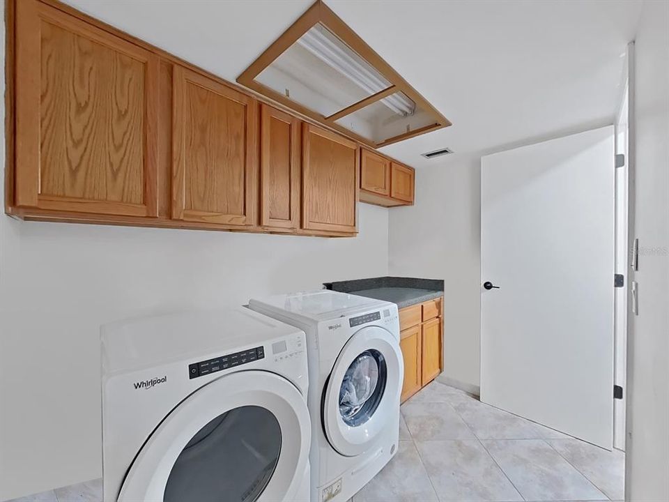 待售: $669,000 (5 贝兹, 2 浴室, 3051 平方英尺)