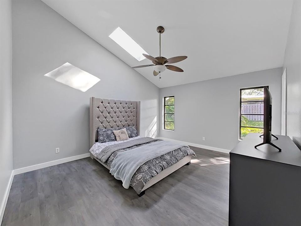 待售: $669,000 (5 贝兹, 2 浴室, 3051 平方英尺)