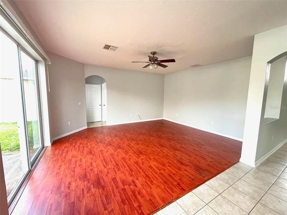 Active With Contract: $2,450 (4 beds, 2 baths, 2523 Square Feet)