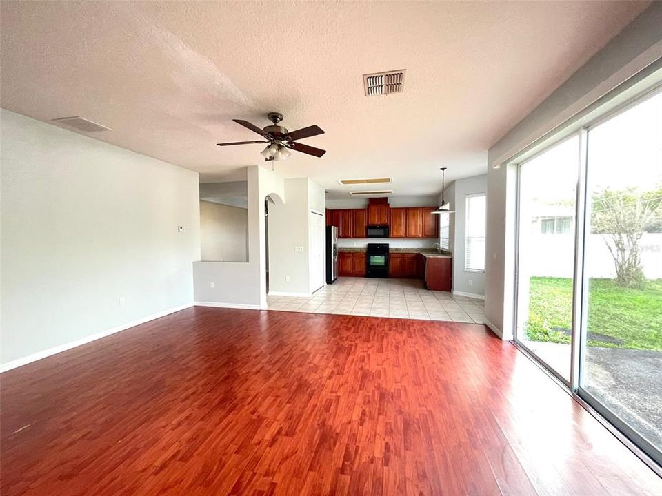 Active With Contract: $2,450 (4 beds, 2 baths, 2523 Square Feet)
