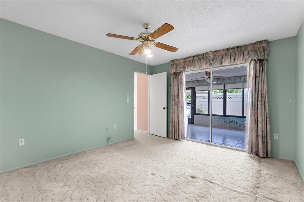 Active With Contract: $150,000 (2 beds, 2 baths, 1024 Square Feet)