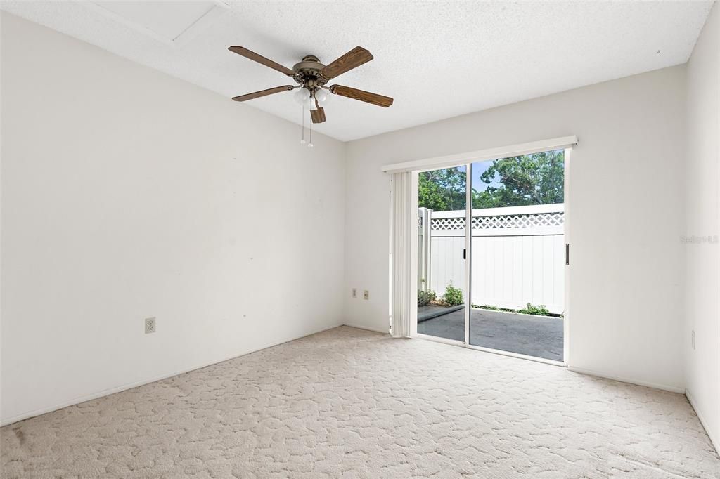 Active With Contract: $150,000 (2 beds, 2 baths, 1024 Square Feet)