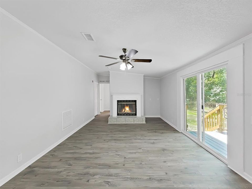 For Sale: $549,000 (4 beds, 2 baths, 2052 Square Feet)