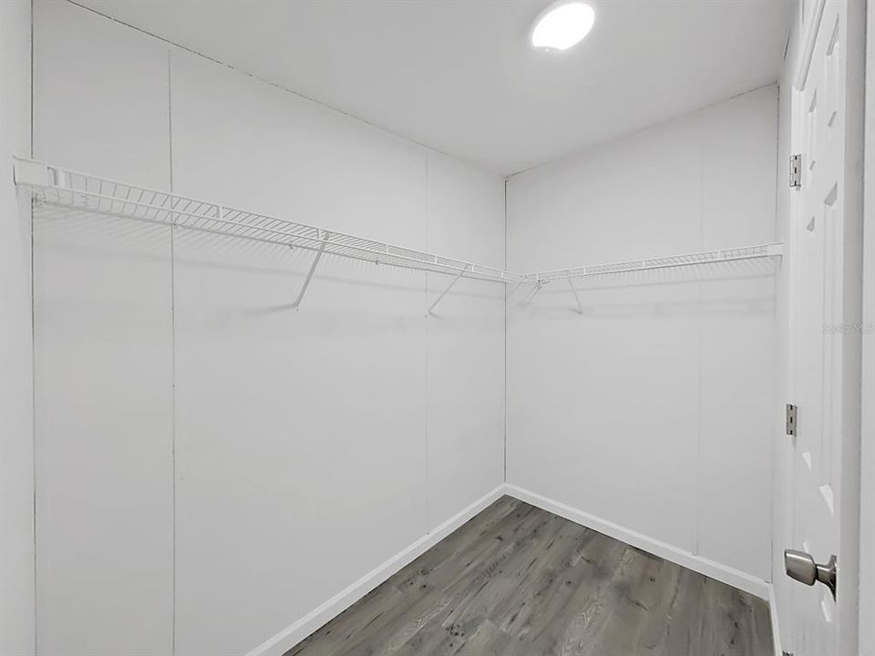 For Sale: $549,000 (4 beds, 2 baths, 2052 Square Feet)