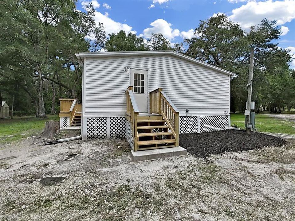 For Sale: $549,000 (4 beds, 2 baths, 2052 Square Feet)