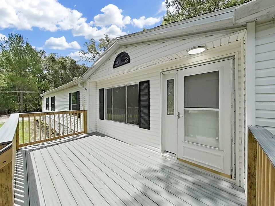 For Sale: $549,000 (4 beds, 2 baths, 2052 Square Feet)