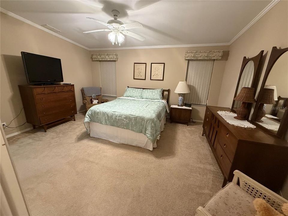 В аренду: $1,850 (2 спален, 2 ванн, 1820 Квадратных фут)