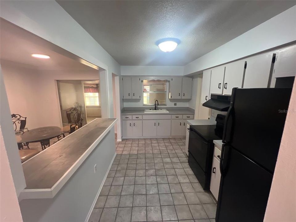 待售: $255,000 (3 贝兹, 2 浴室, 1145 平方英尺)