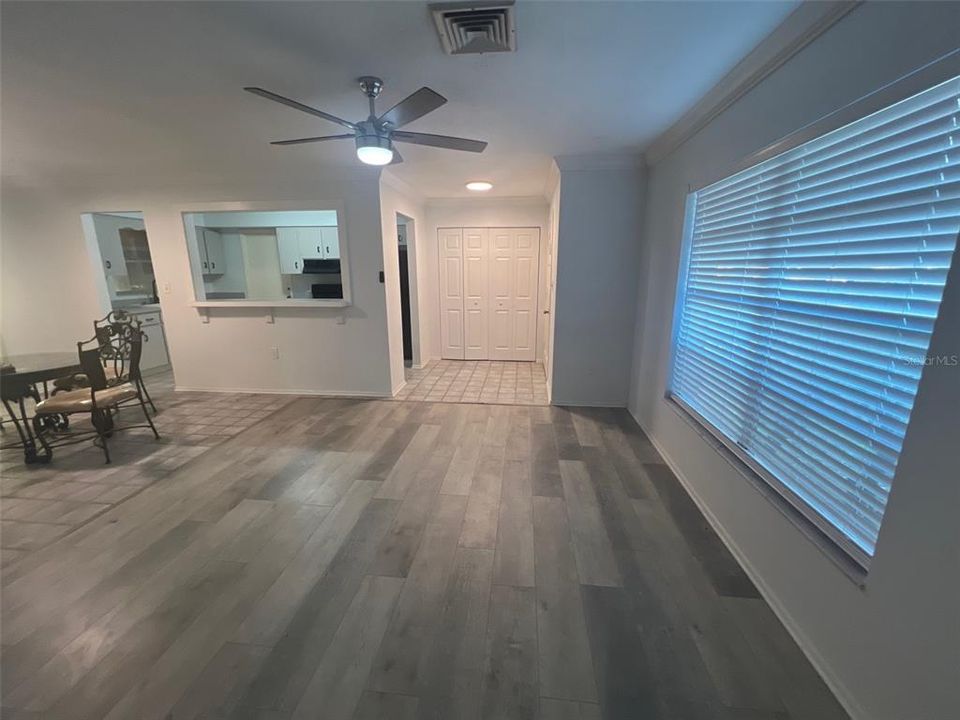 待售: $255,000 (3 贝兹, 2 浴室, 1145 平方英尺)