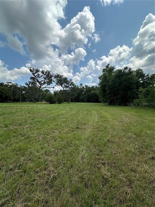 待售: $319,000 (10.02 acres)