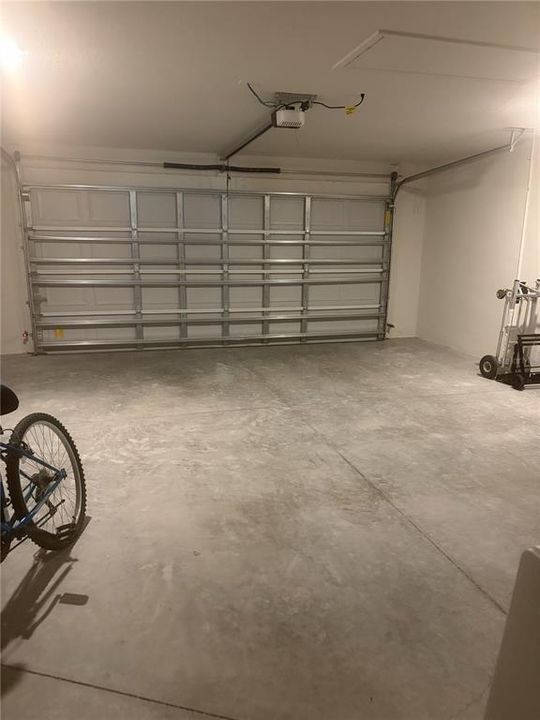 Active With Contract: $400,000 (3 beds, 2 baths, 1726 Square Feet)