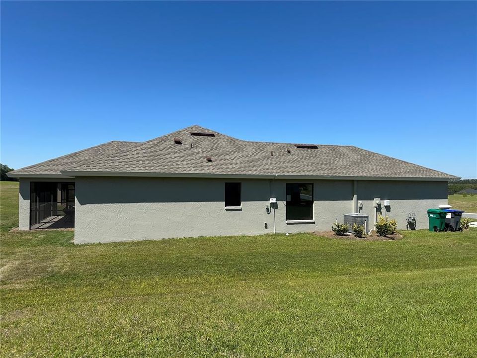 Active With Contract: $400,000 (3 beds, 2 baths, 1726 Square Feet)