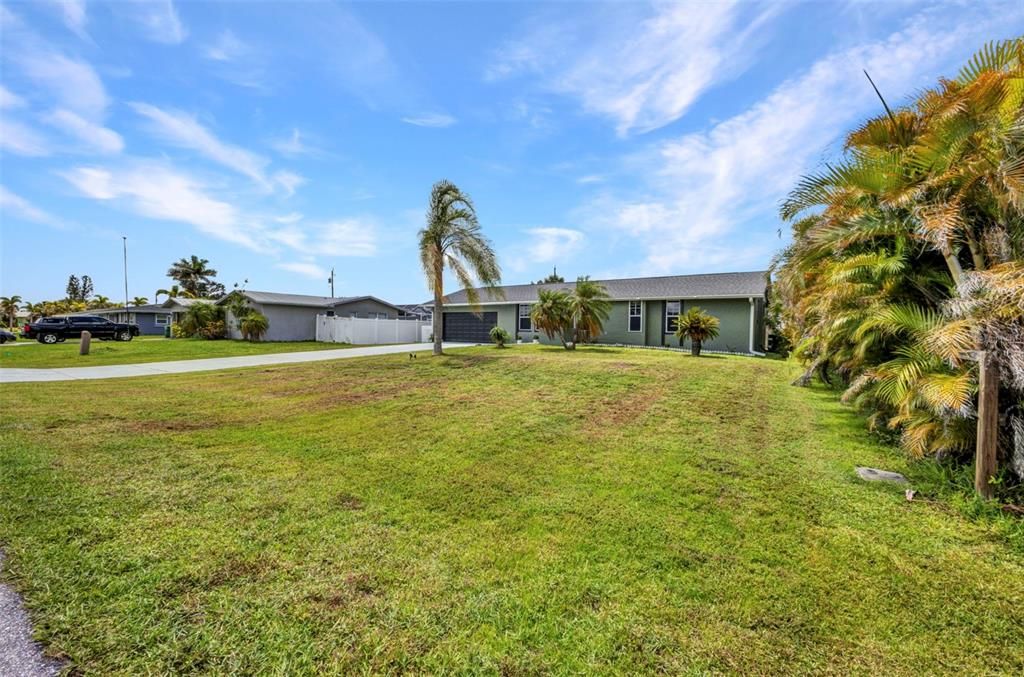 合同活跃: $211,000 (3 贝兹, 2 浴室, 1094 平方英尺)