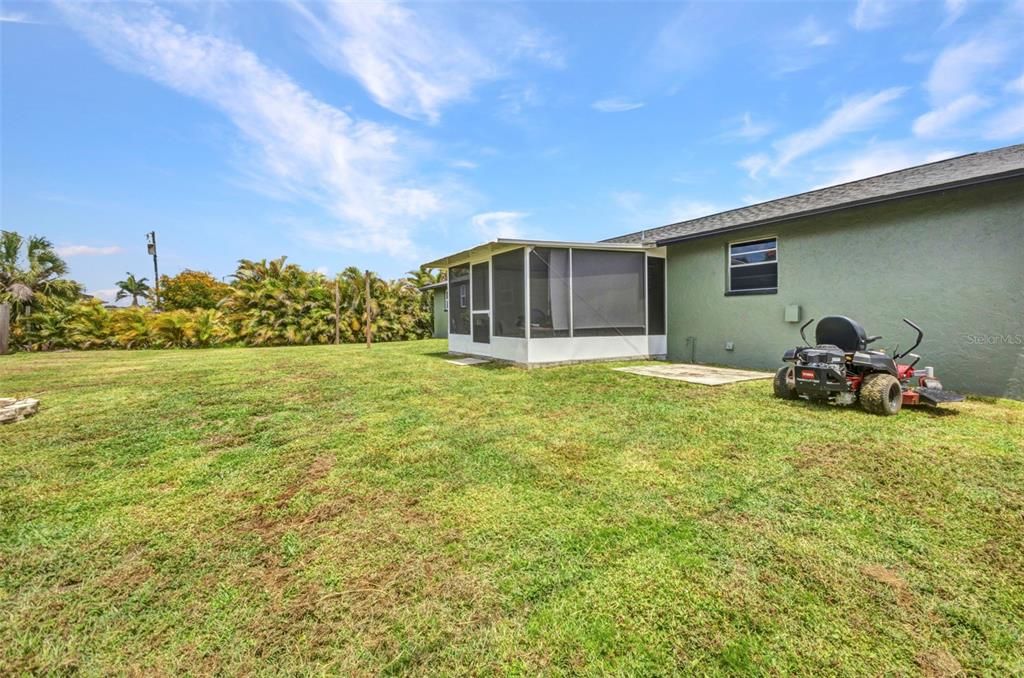 合同活跃: $211,000 (3 贝兹, 2 浴室, 1094 平方英尺)