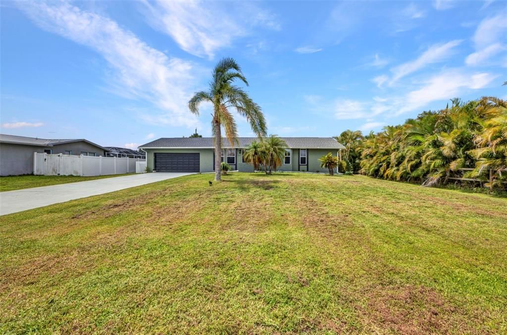 合同活跃: $211,000 (3 贝兹, 2 浴室, 1094 平方英尺)