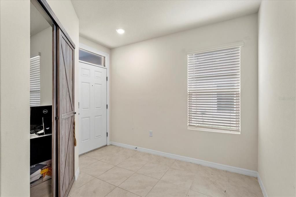 For Rent: $1,700 (3 beds, 2 baths, 1603 Square Feet)