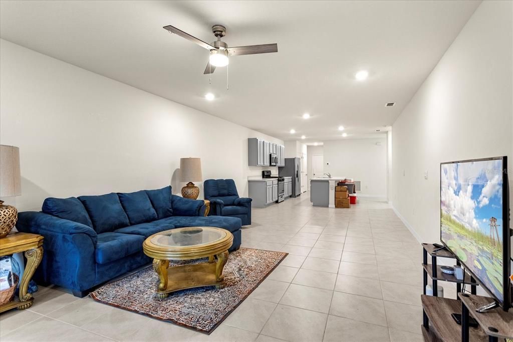 For Rent: $1,700 (3 beds, 2 baths, 1603 Square Feet)