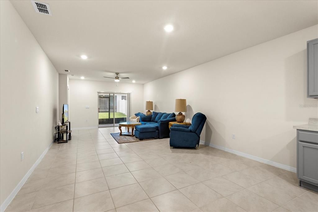 For Rent: $1,700 (3 beds, 2 baths, 1603 Square Feet)