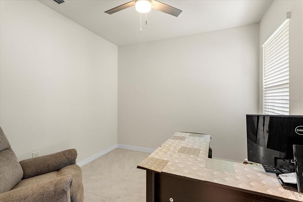 For Rent: $1,700 (3 beds, 2 baths, 1603 Square Feet)