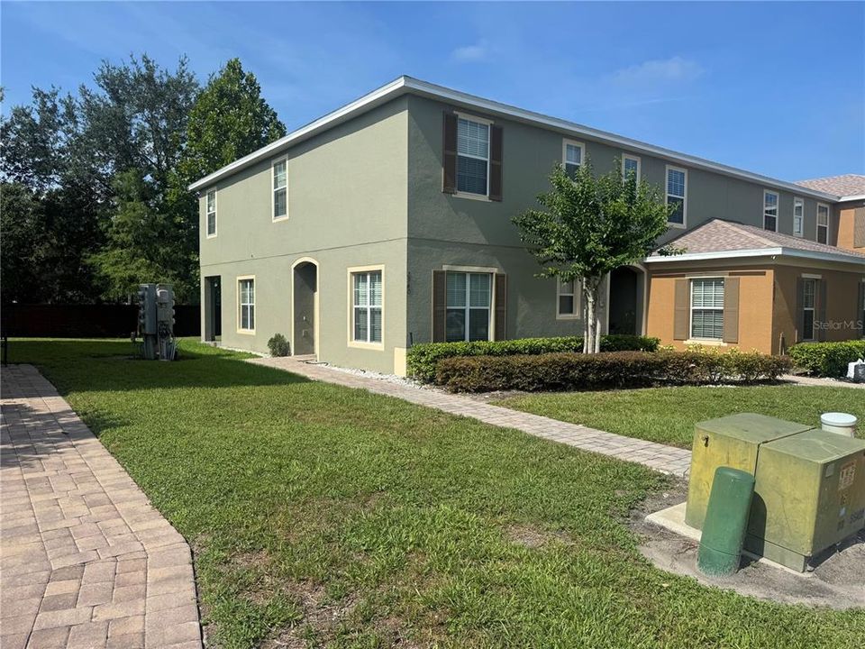 Active With Contract: $247,500 (3 beds, 2 baths, 1549 Square Feet)