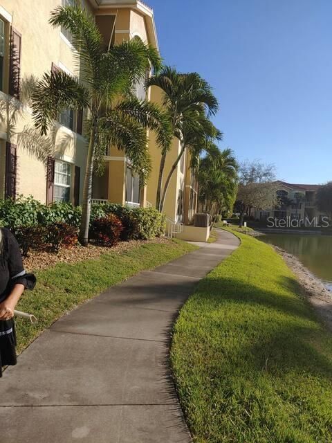 For Sale: $150,000 (1 beds, 1 baths, 697 Square Feet)