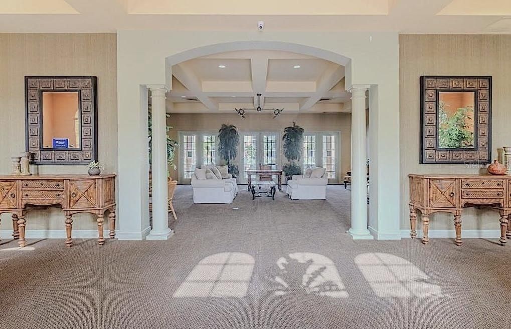 For Sale: $150,000 (1 beds, 1 baths, 697 Square Feet)