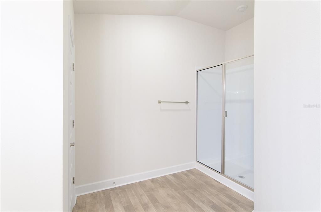 На продажу: $356,700 (4 спален, 2 ванн, 1820 Квадратных фут)