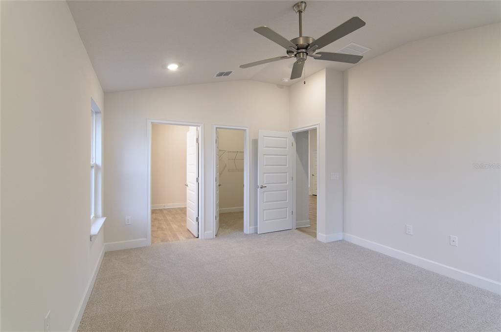 На продажу: $356,700 (4 спален, 2 ванн, 1820 Квадратных фут)