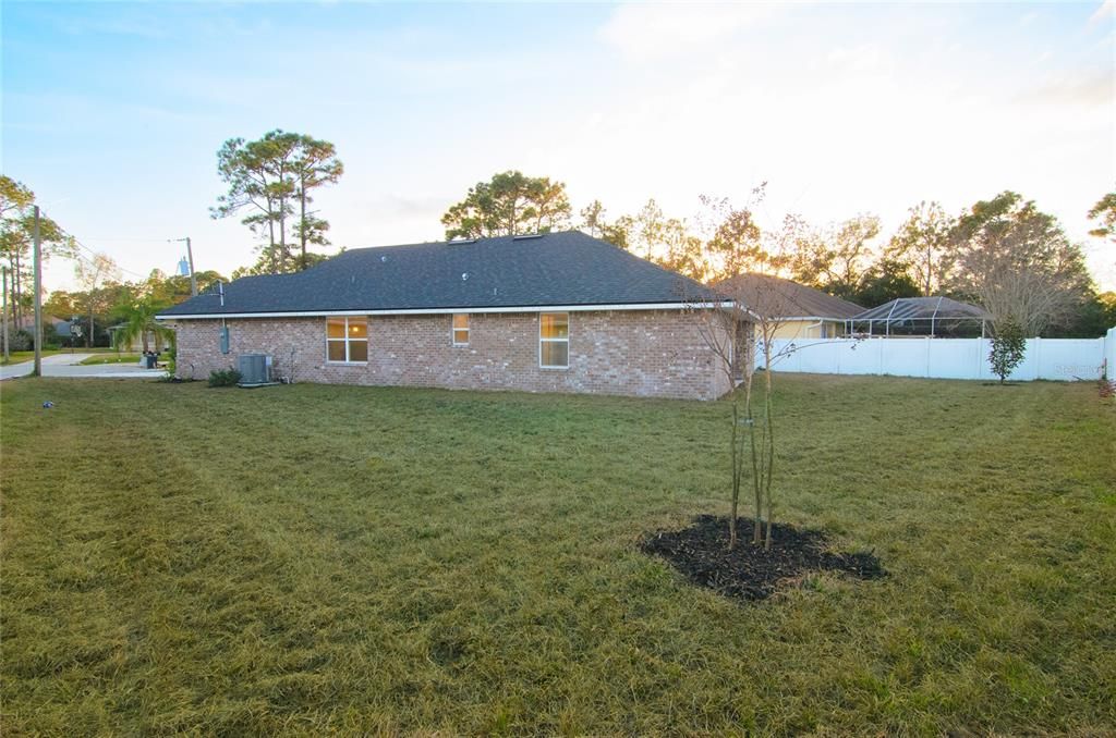 На продажу: $356,700 (4 спален, 2 ванн, 1820 Квадратных фут)