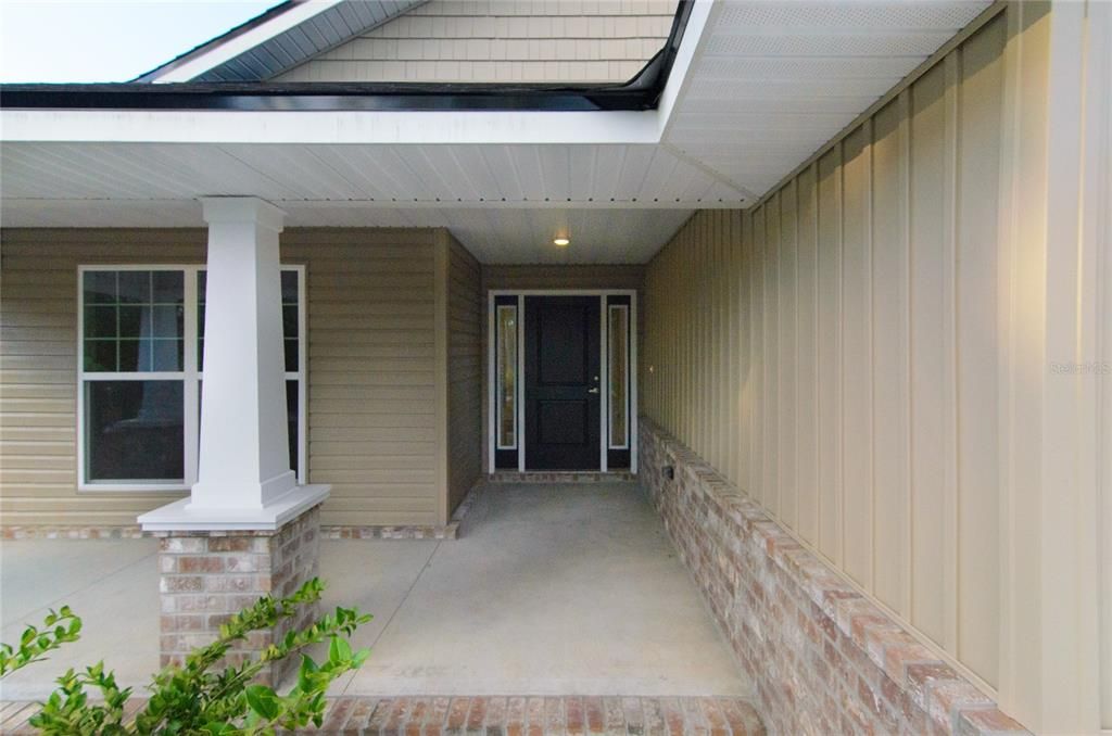 На продажу: $356,700 (4 спален, 2 ванн, 1820 Квадратных фут)