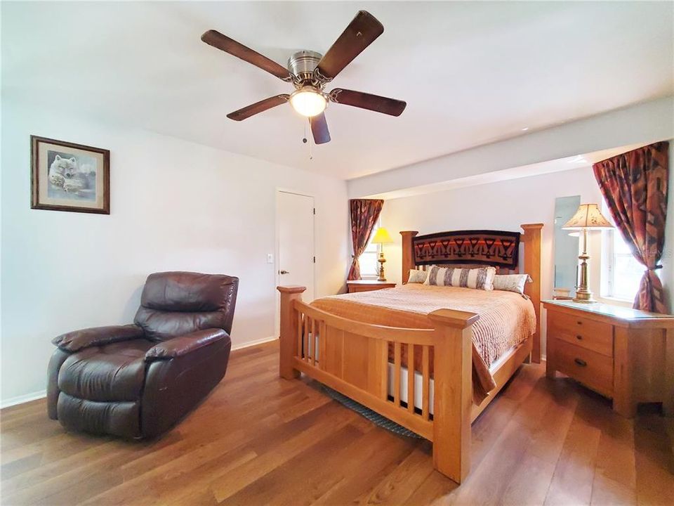 For Sale: $699,777 (3 beds, 2 baths, 1800 Square Feet)