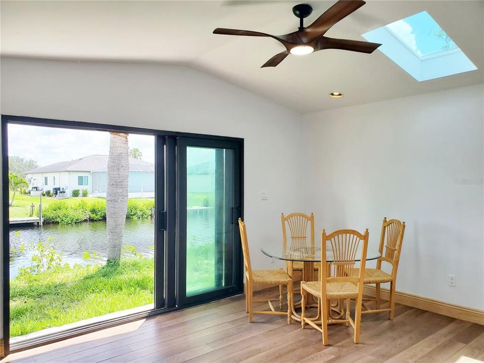 For Sale: $699,777 (3 beds, 2 baths, 1800 Square Feet)