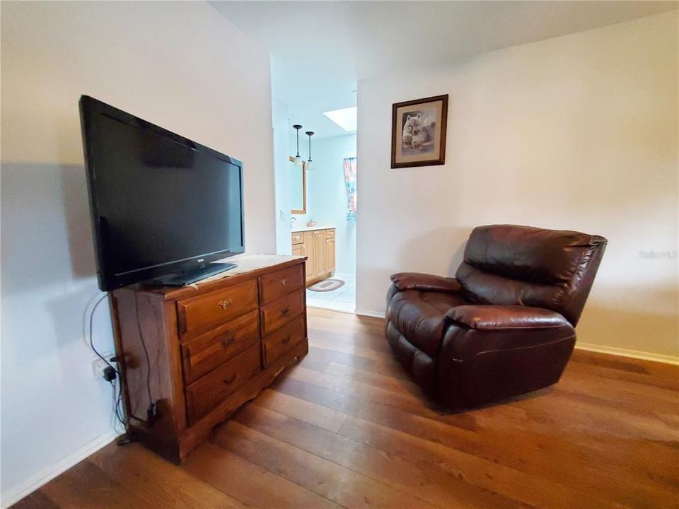 For Sale: $699,777 (3 beds, 2 baths, 1800 Square Feet)