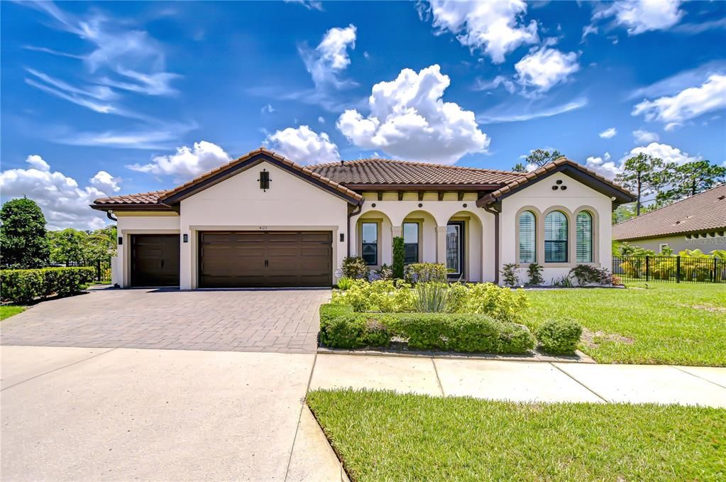 合同活跃: $939,000 (4 贝兹, 3 浴室, 3179 平方英尺)