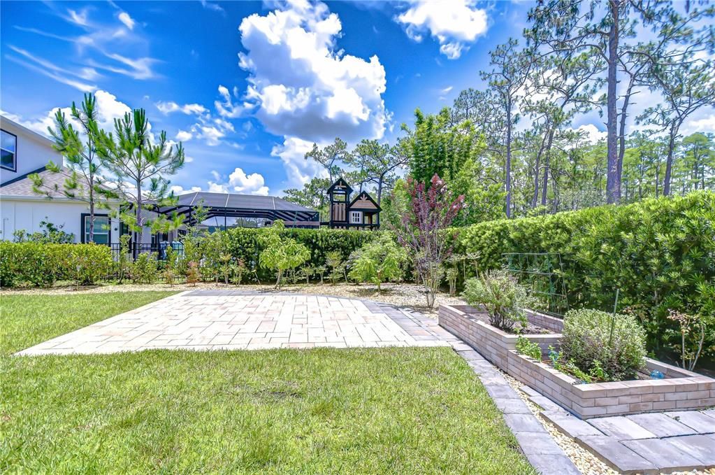 合同活跃: $939,000 (4 贝兹, 3 浴室, 3179 平方英尺)