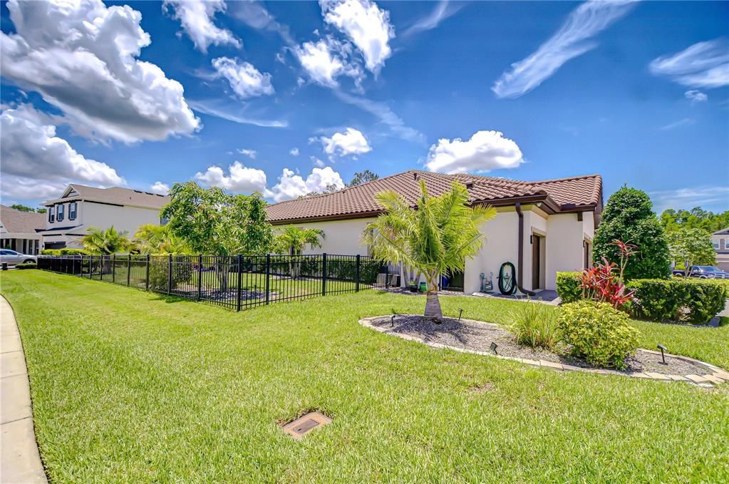 合同活跃: $939,000 (4 贝兹, 3 浴室, 3179 平方英尺)