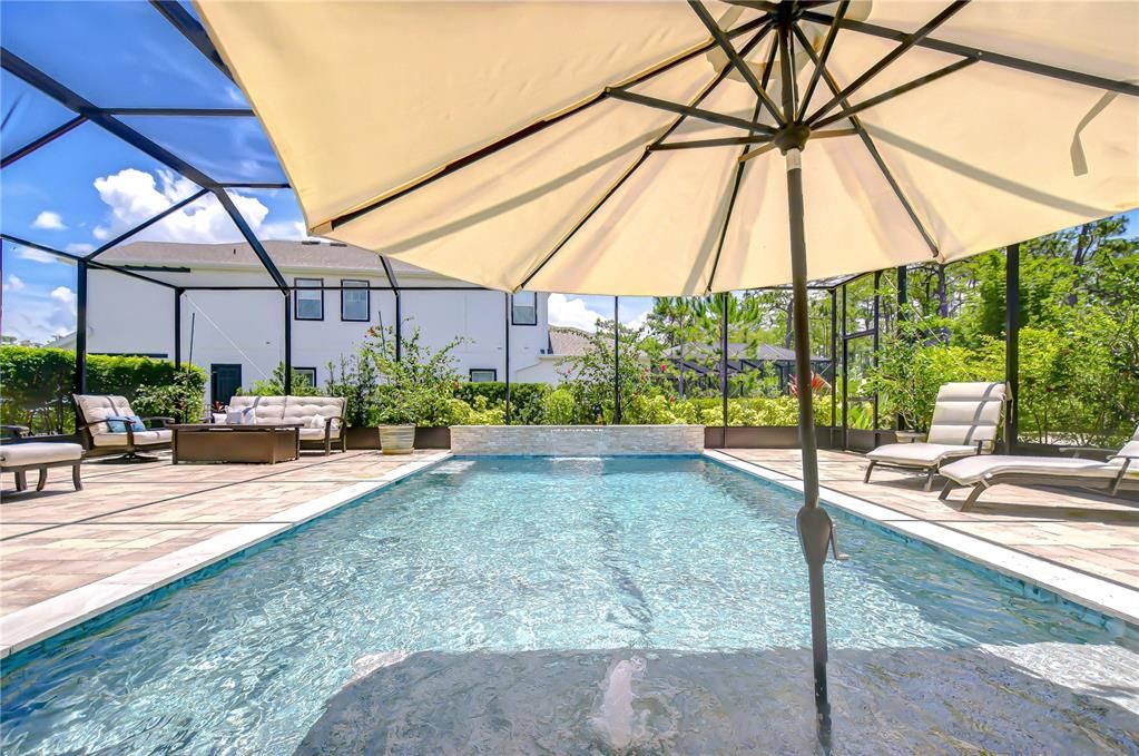 合同活跃: $939,000 (4 贝兹, 3 浴室, 3179 平方英尺)