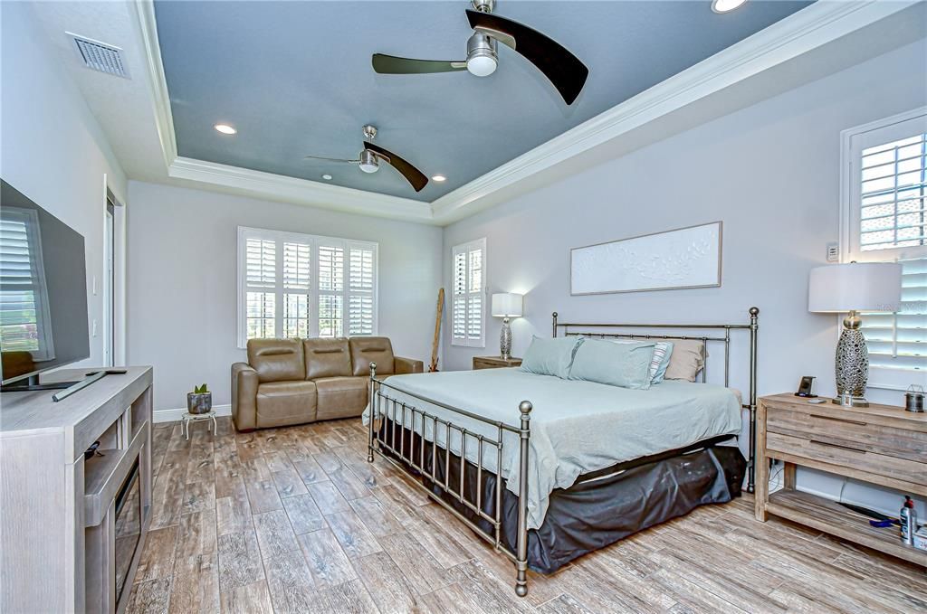 合同活跃: $939,000 (4 贝兹, 3 浴室, 3179 平方英尺)