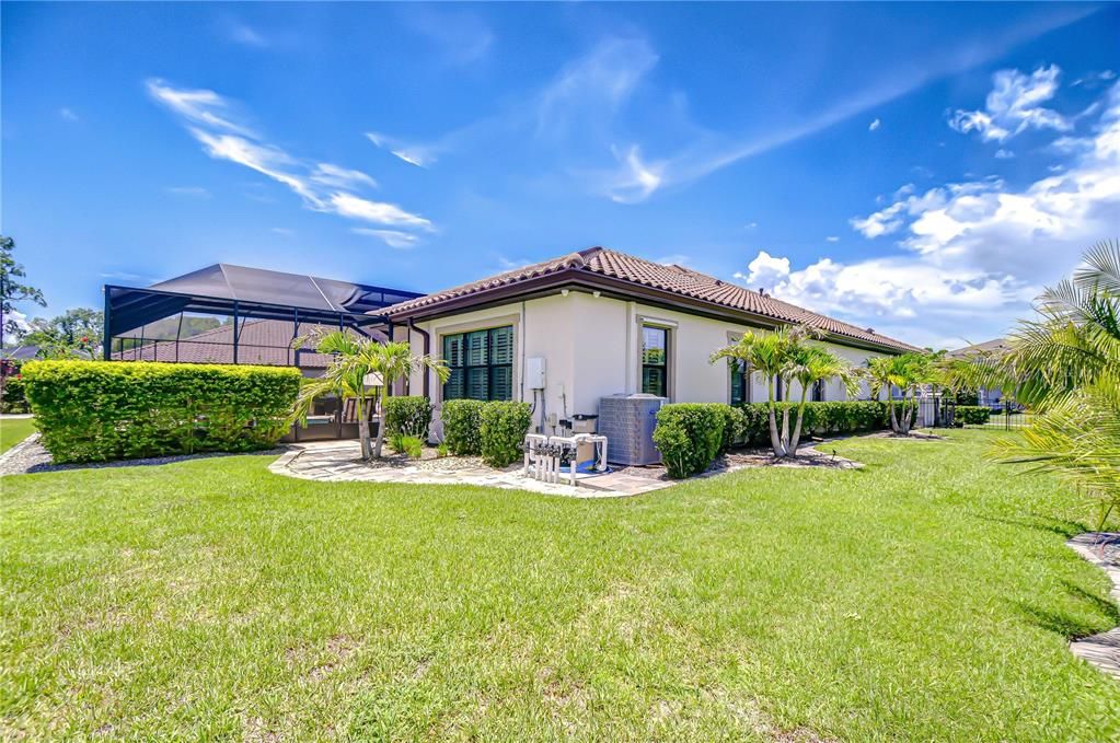 合同活跃: $939,000 (4 贝兹, 3 浴室, 3179 平方英尺)