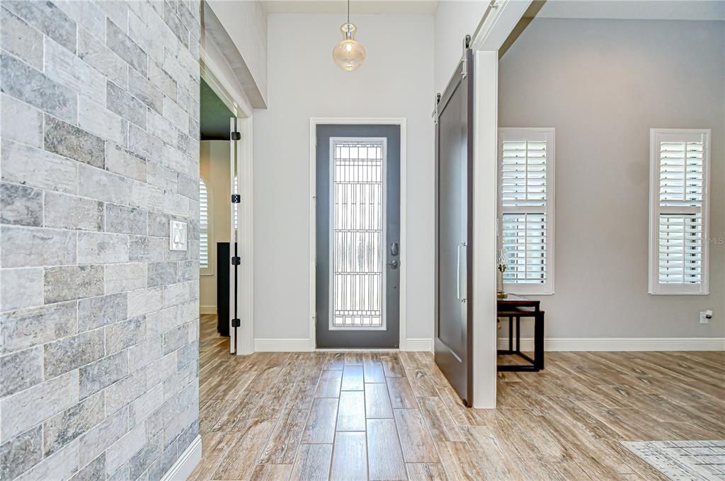 合同活跃: $939,000 (4 贝兹, 3 浴室, 3179 平方英尺)