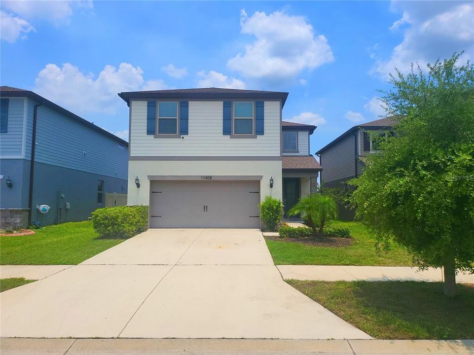 Recently Rented: $2,995 (4 beds, 2 baths, 2518 Square Feet)