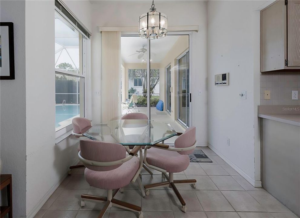 Active With Contract: $700,000 (3 beds, 2 baths, 2278 Square Feet)